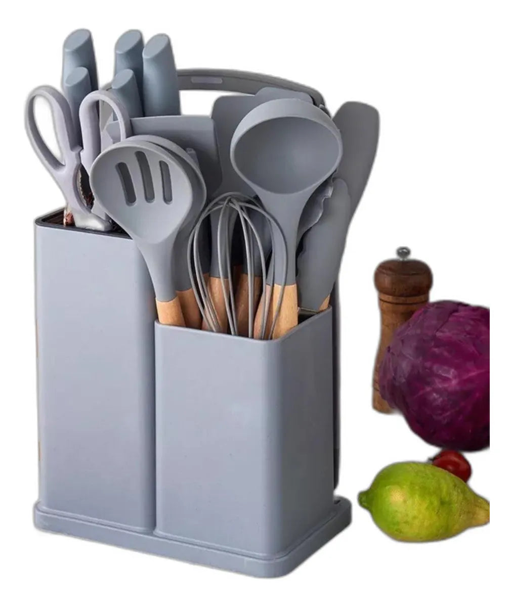 Set 19 ustensile de gătit din silicon cu mâner bambus + suport și tocător